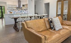 10-Seating--dining-for-10-guests